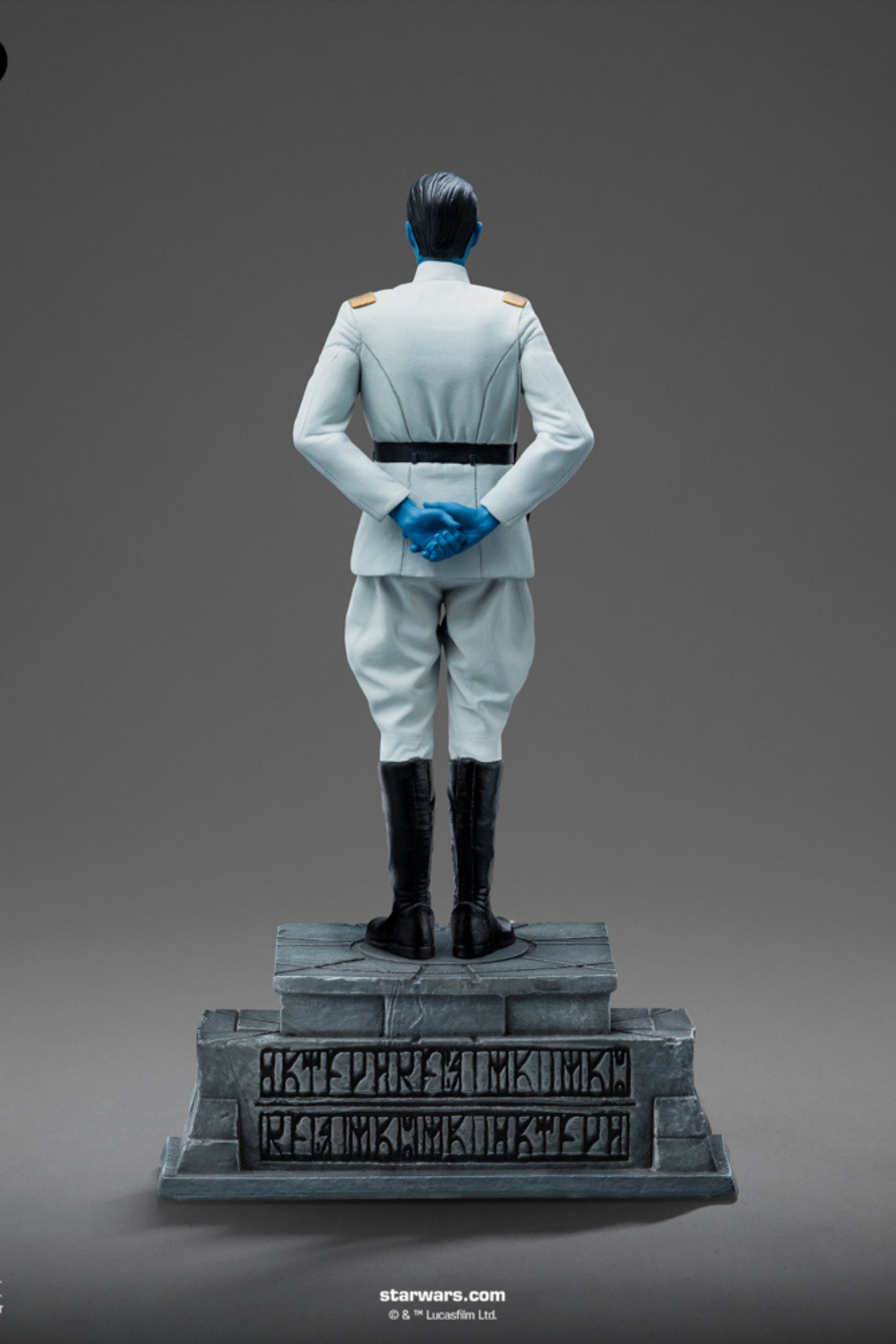 IRON STUDIOS - Grand Admıral Thrawn – Art Scale 1/10 Statue