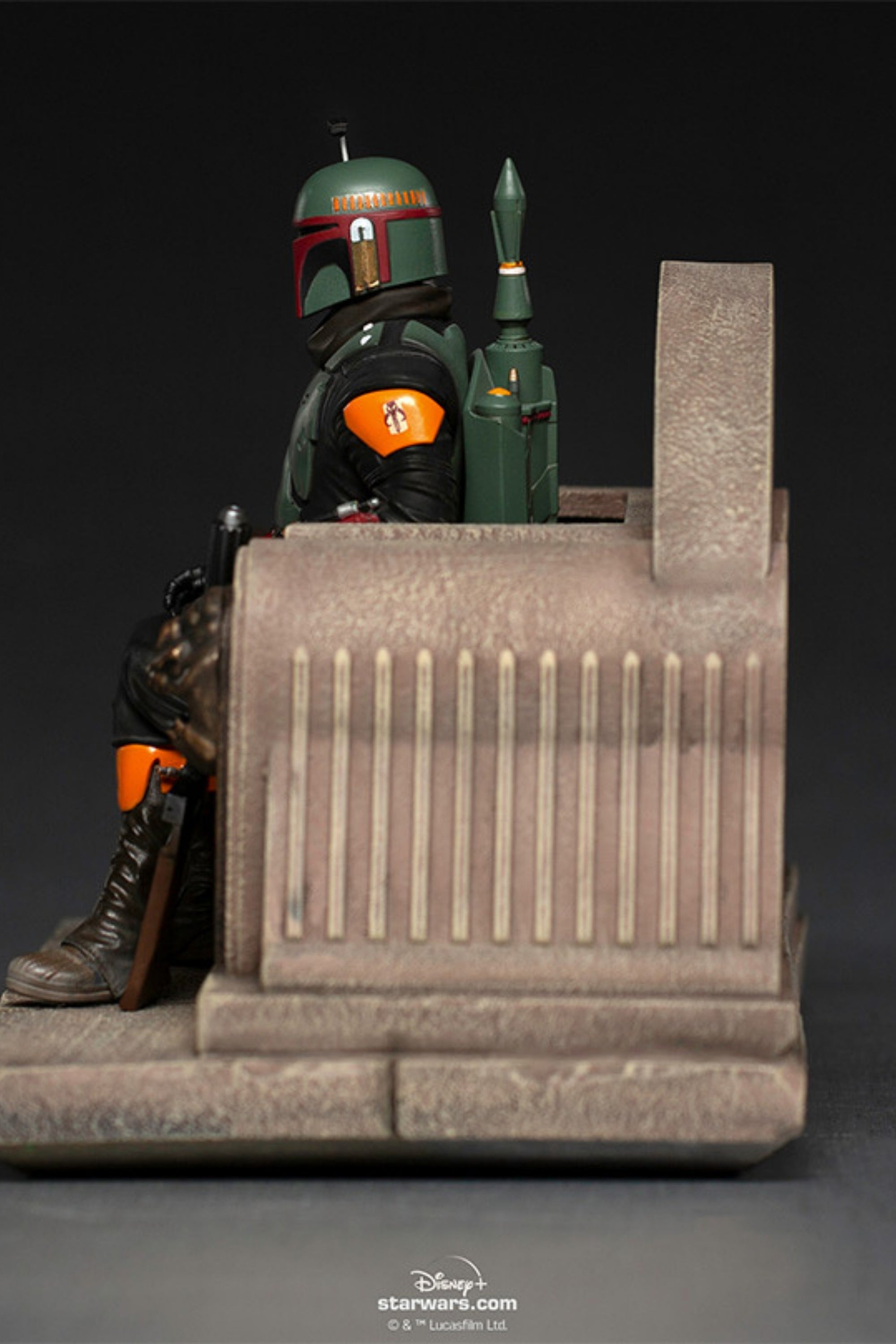 IRON STUDIOS - Boba Fett on Throne - Star Wars: The Mandalorıan - Art Scale 1/10